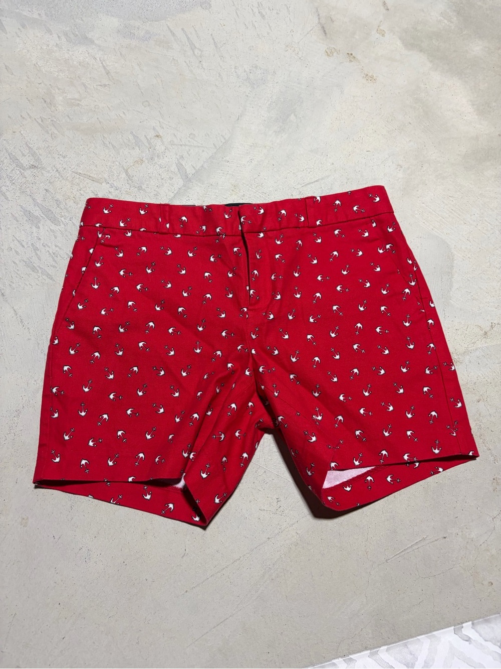 Banana republic NWT red anchor print 5” short 2 MSRP$45